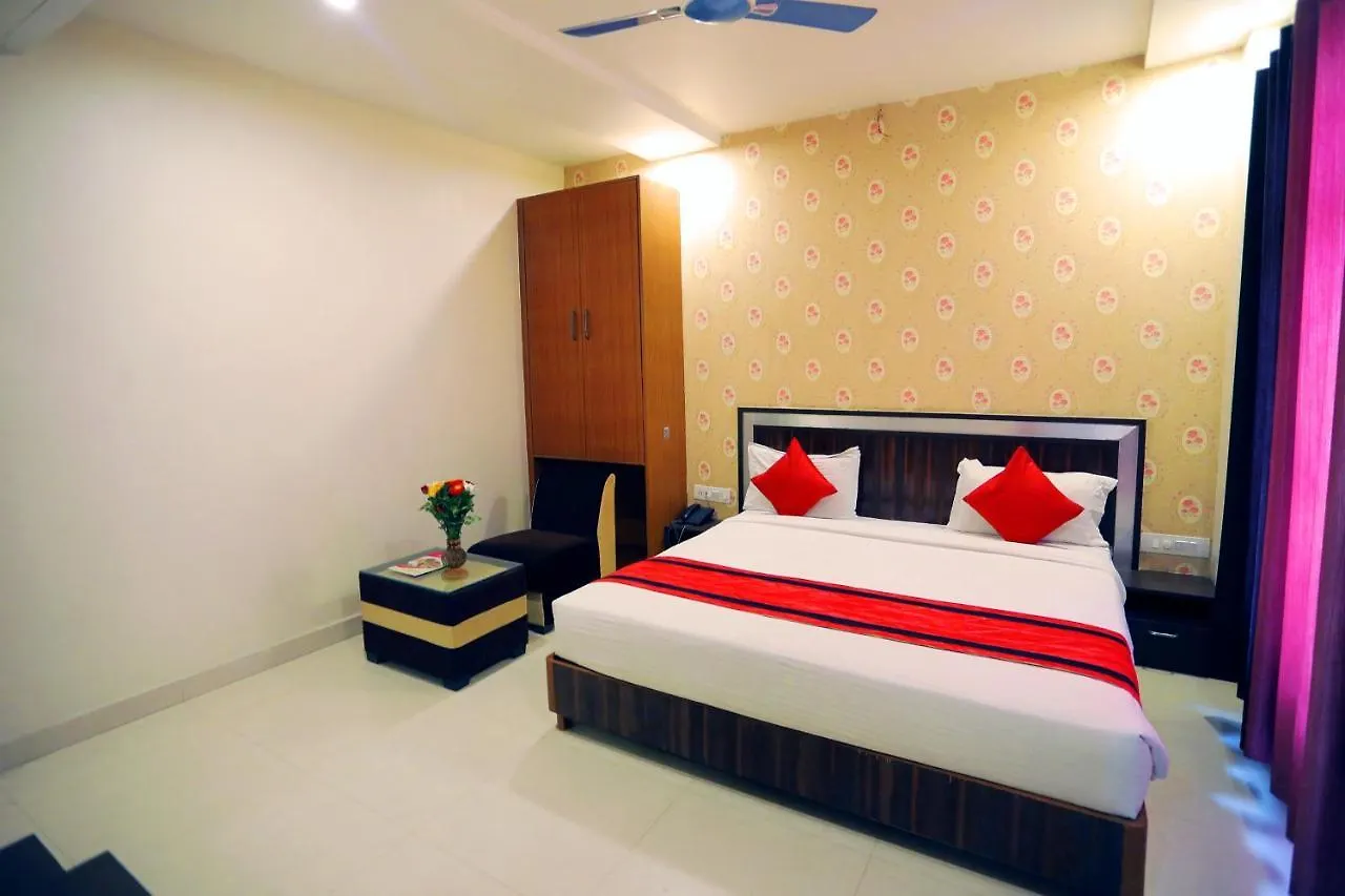 Hotel Kiaara Varanasi